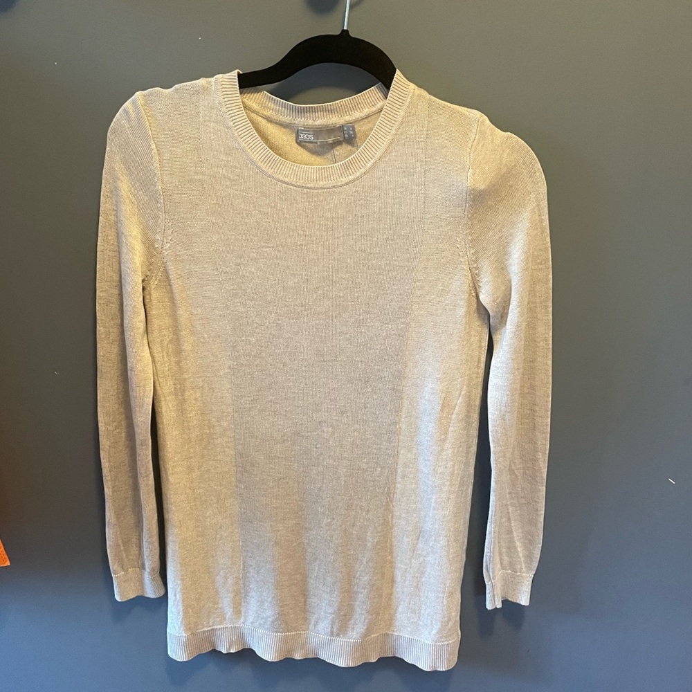 ASOS women’s grey sweater, size 8, long lines great condition